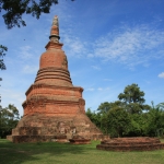 Hier ist nicht viel übrig... Stupa im Historical Park von Sukhothai / Thailand 